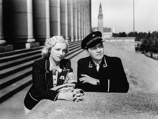 sfparaatistill11