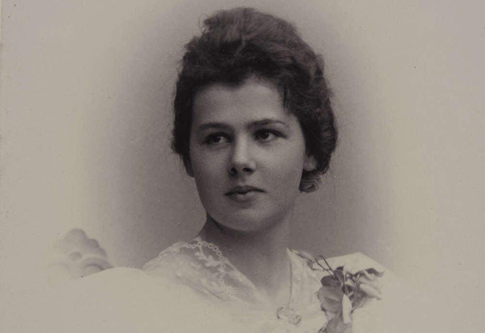 ainokallasnyblin1900hgikm